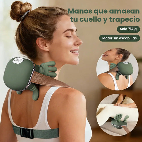 Mujer relajada con el masajeador de cuello y trapecio Destensia